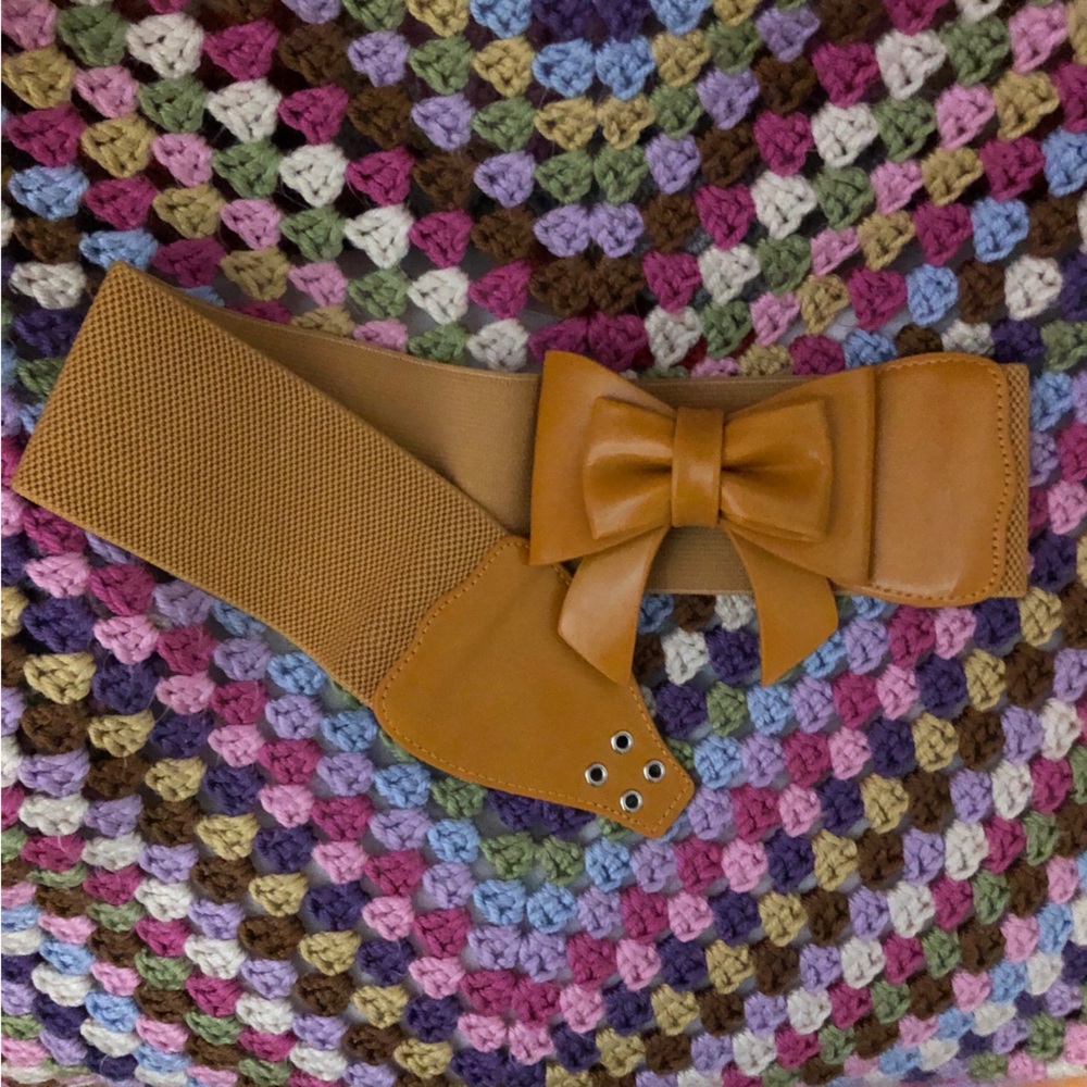 New Small Retro Modcloth Elastic Bow Belt Mustard Yellow 25-29" Waist - Picture 4 of 4
